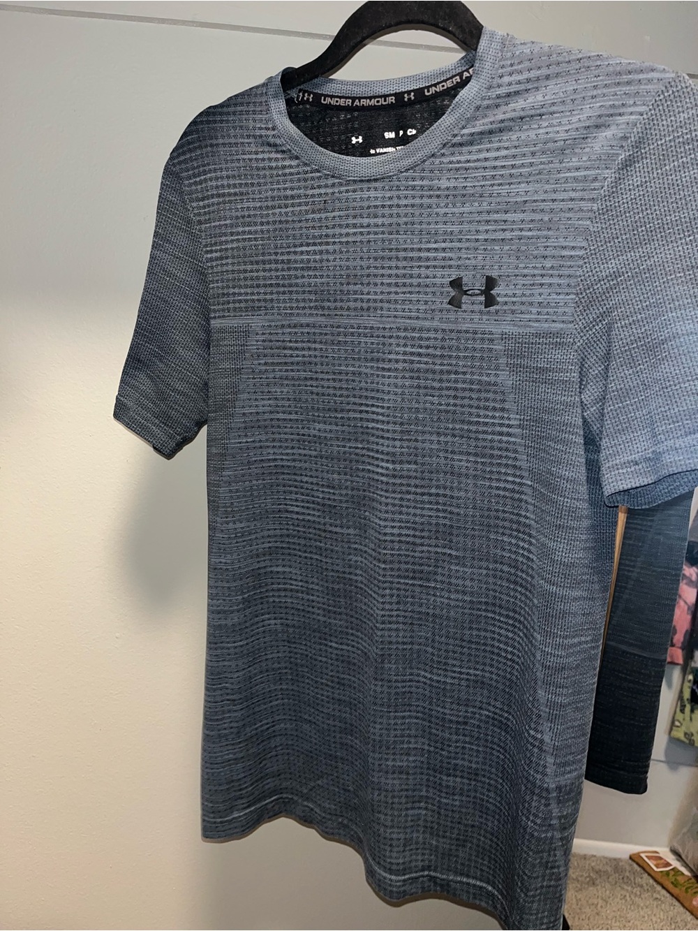 Under Armour Menās Heathered Light Gray Short Sleeve Tech Tee